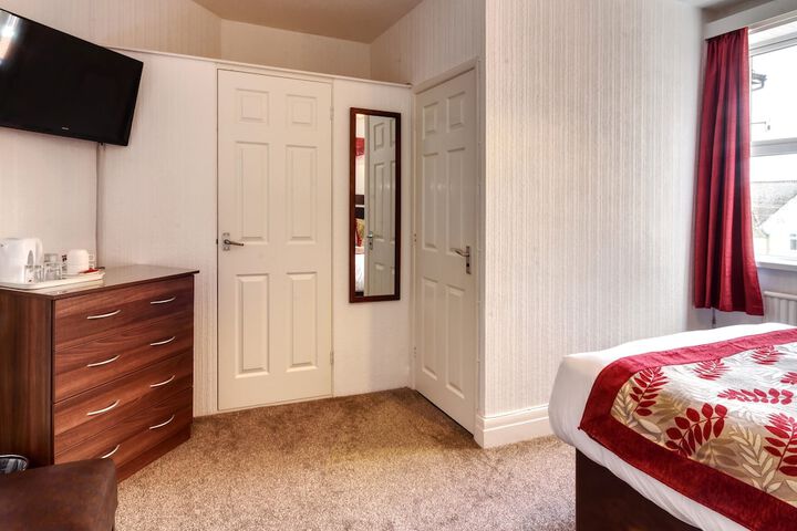 Room 14 of 49