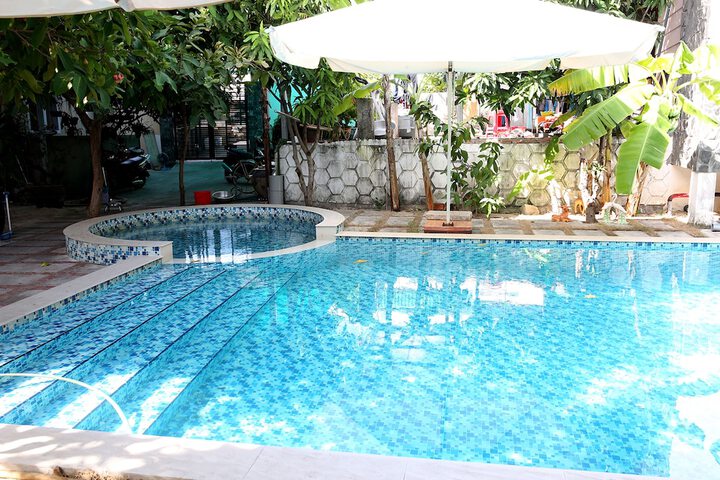 Pool 68 of 84