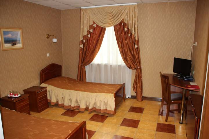 Room 4 of 36