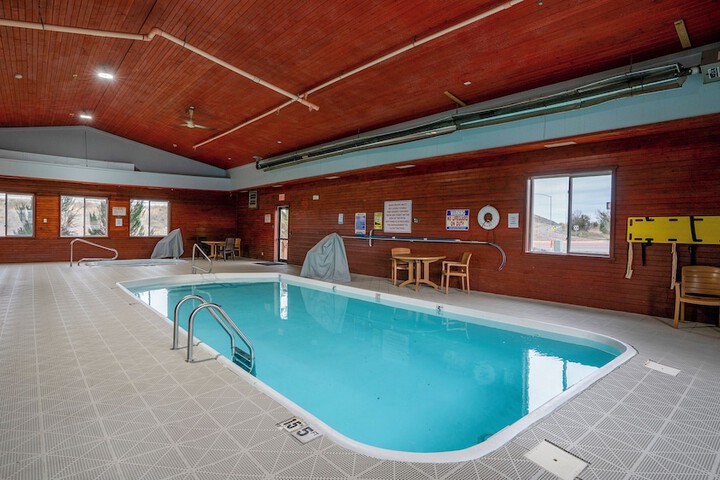 Pool 44 of 56