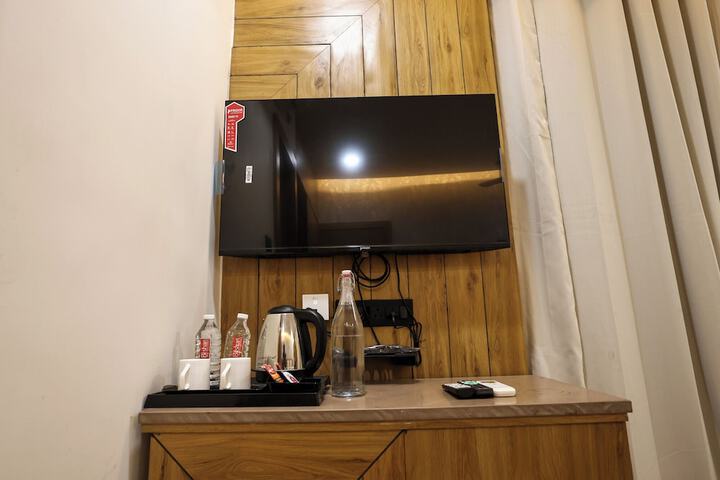 Room 28 of 160