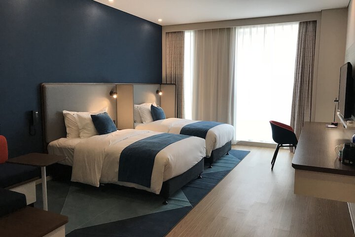 Room 5 of 60