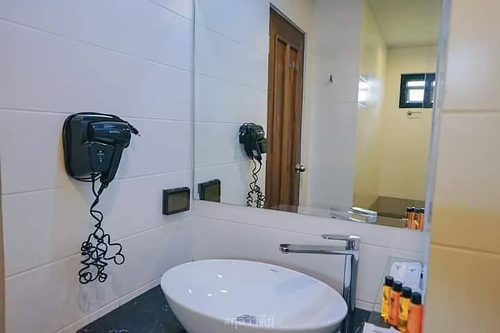 Room 30 of 70