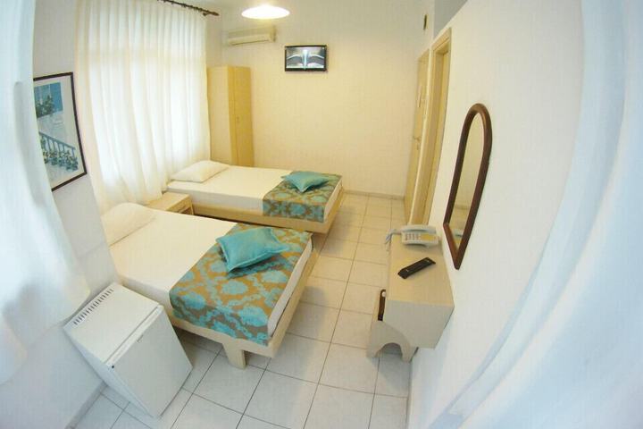 Room 7 of 17