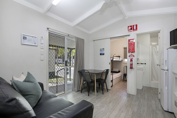 Room 15 of 33