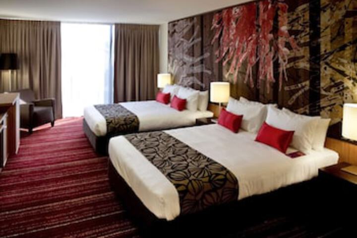 Room 100 of 237