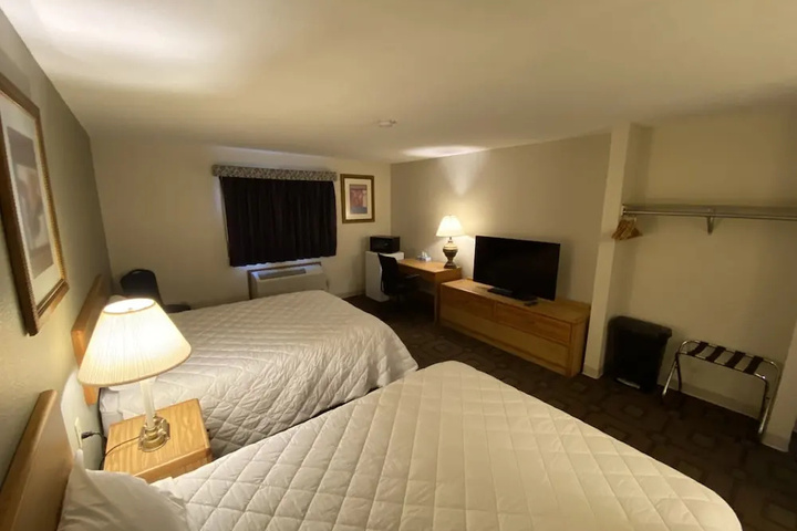 Room 3 of 18