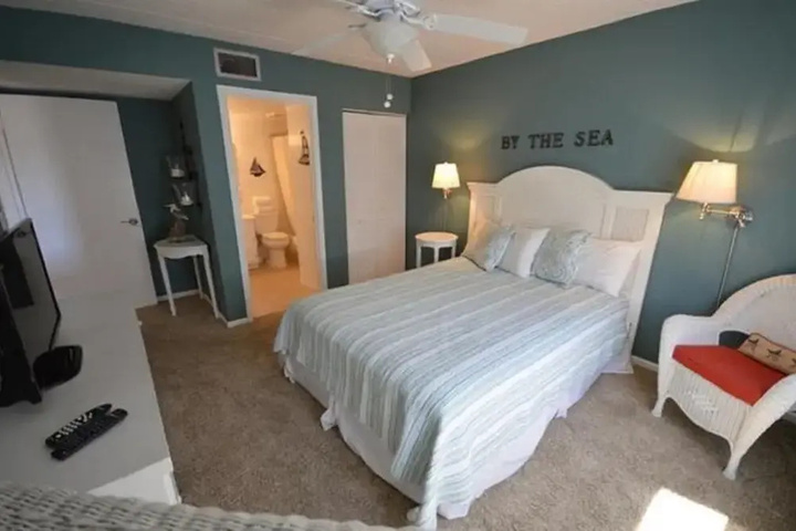 Room 2 of 19