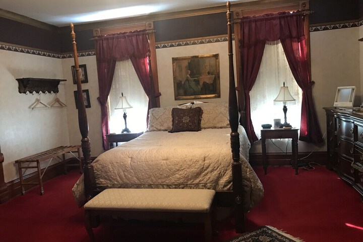 Room 12 of 43