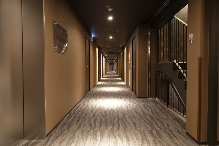 Ballroom/Hall 77 of 103