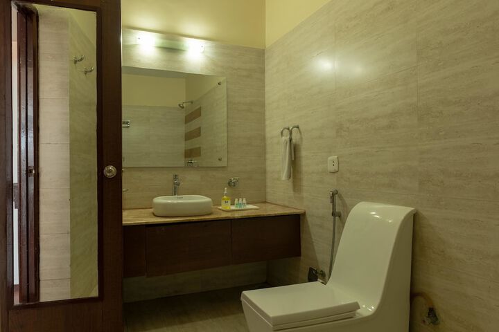 Room 55 of 102