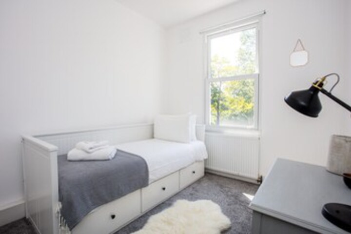 Room 20 of 25