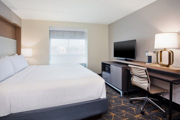 Standard | King Bed (7 of 33)
