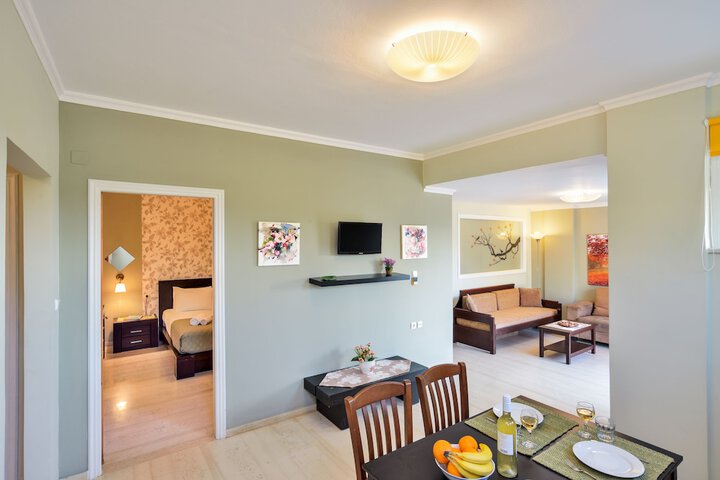 Room 20 of 33