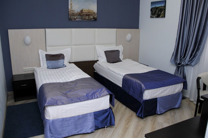 Room 26 of 71