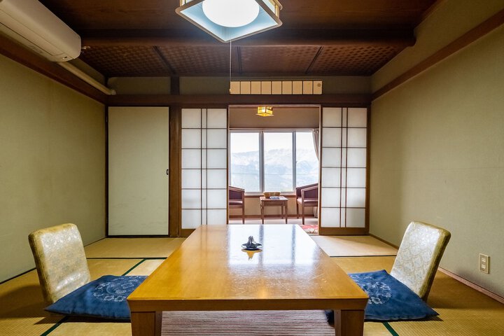 Room 8 of 73