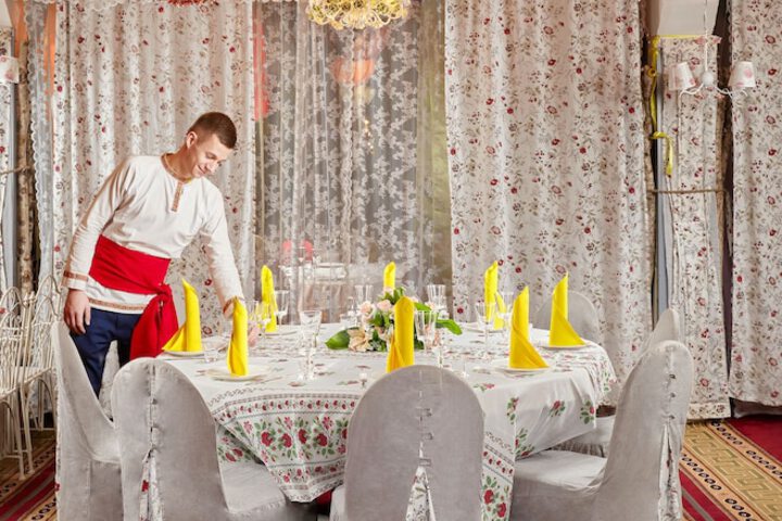 Dining 40 of 73