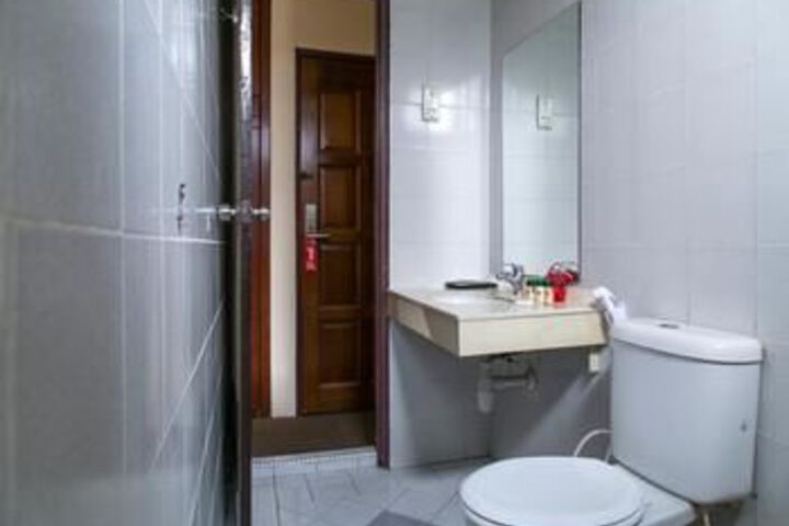 Room 4 of 19