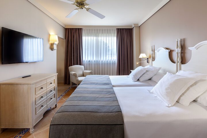 Room 5 of 75