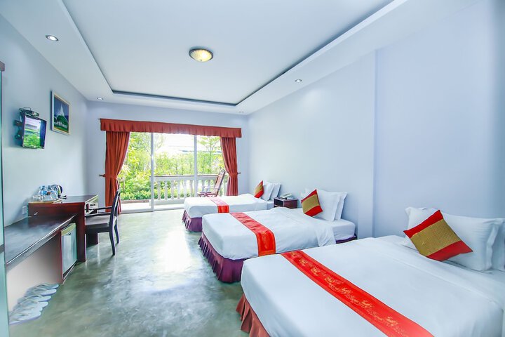 Room 6 of 30