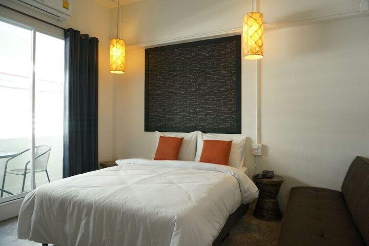 Room 11 of 39