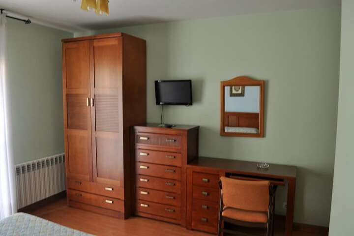 Room 5 of 25