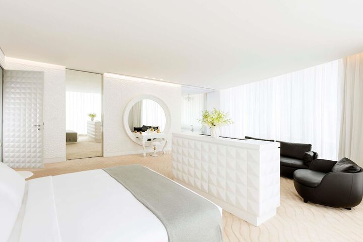 Room 29 of 183