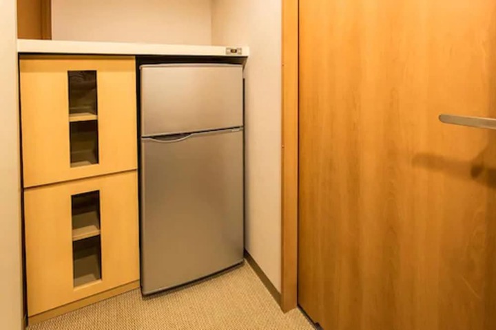 Room 25 of 53