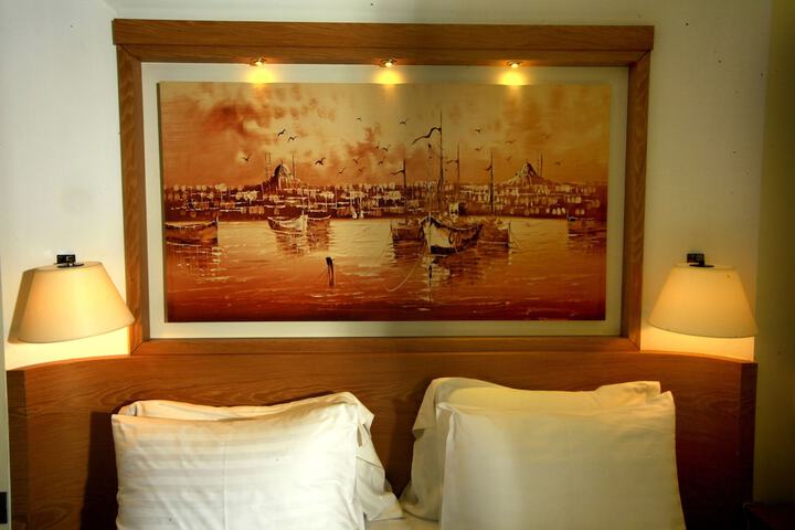 Room 19 of 74
