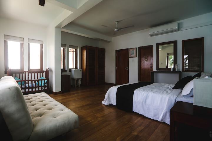 Room 16 of 43