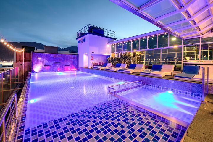 Pool 66 of 99