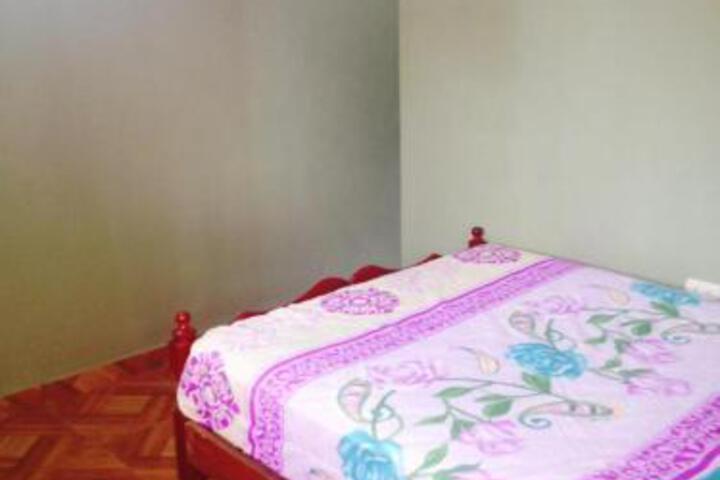 Room 6 of 14