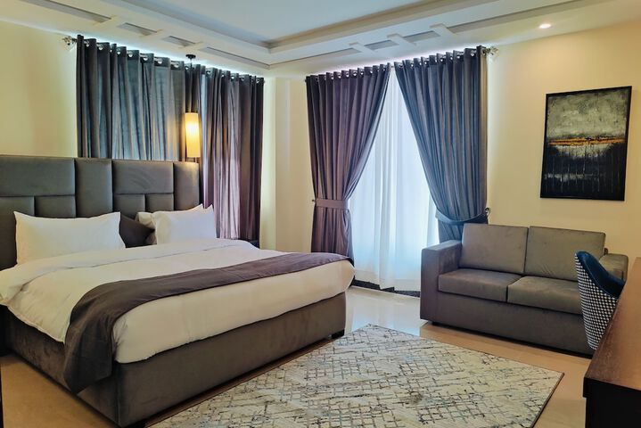 Room 10 of 55
