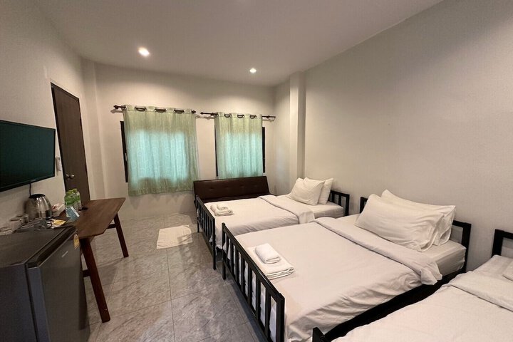 Room 50 of 99
