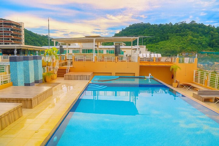 Pool 96 of 127