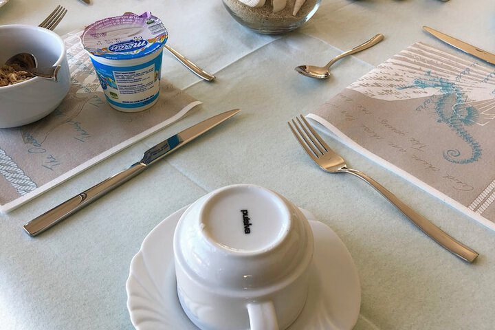 Breakfast/Coffee Service 12 of 22