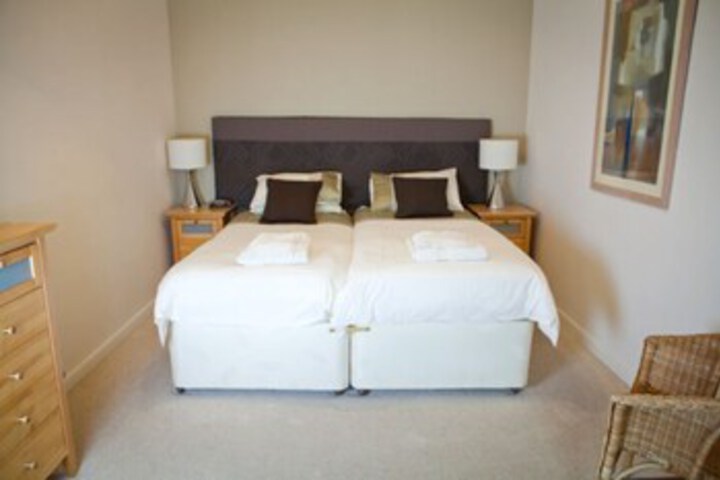 Room 34 of 60