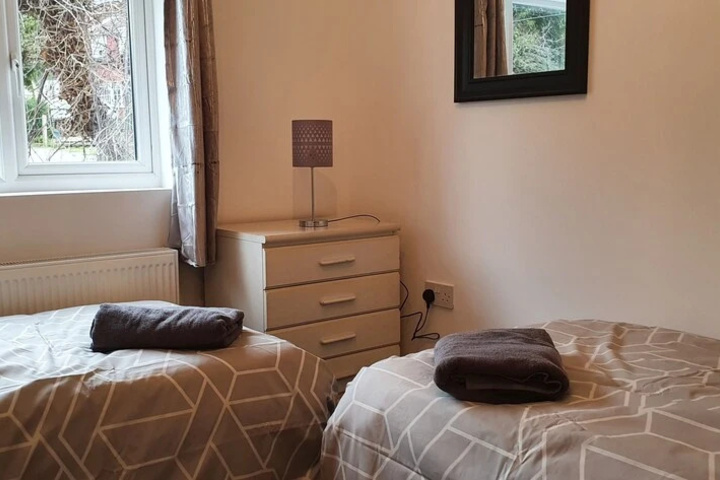 Room 3 of 20