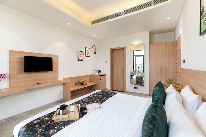 Room 12 of 35