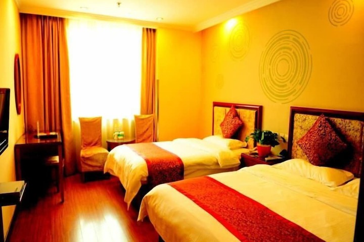 Room 17 of 52