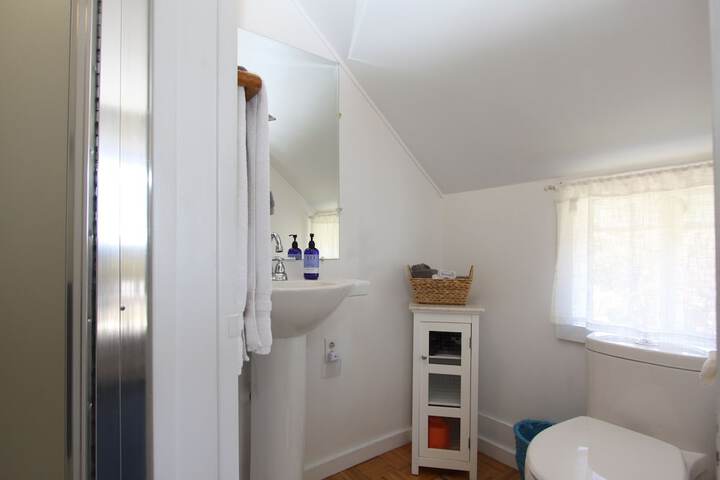 Room 8 of 42