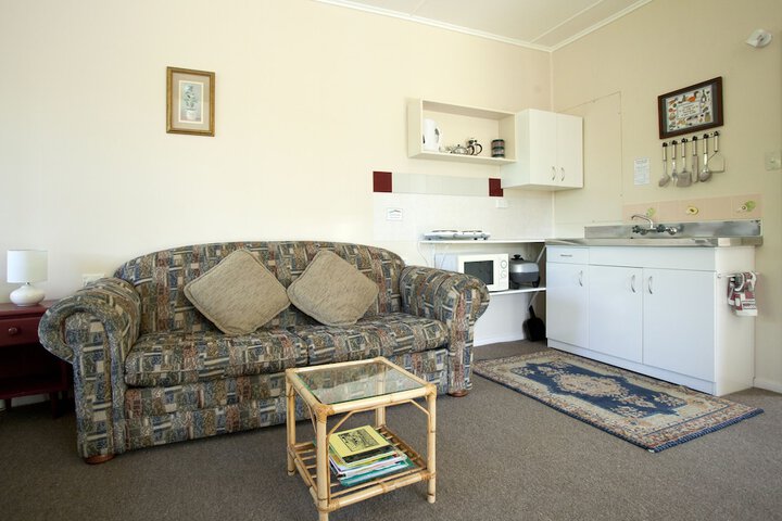 Room 16 of 32
