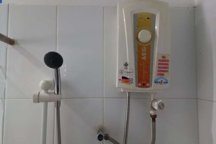Room 74 of 94