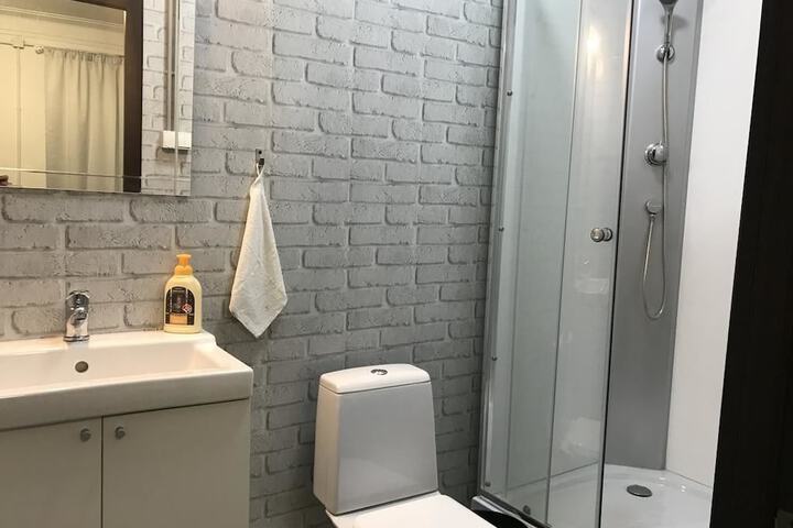 Room 12 of 46