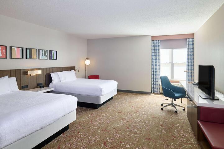 2 Queen Beds (4 of 15)
