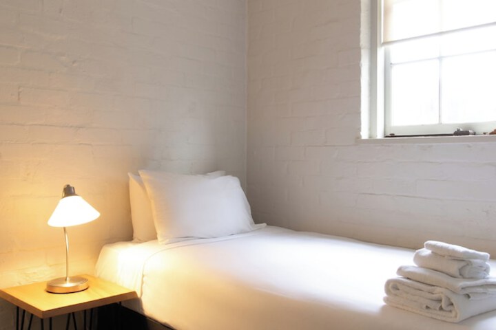 Room 35 of 62