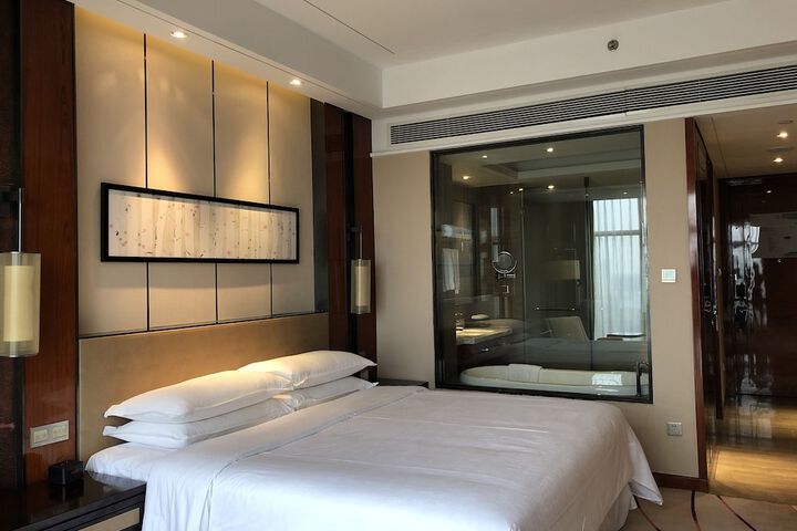 Room 21 of 65