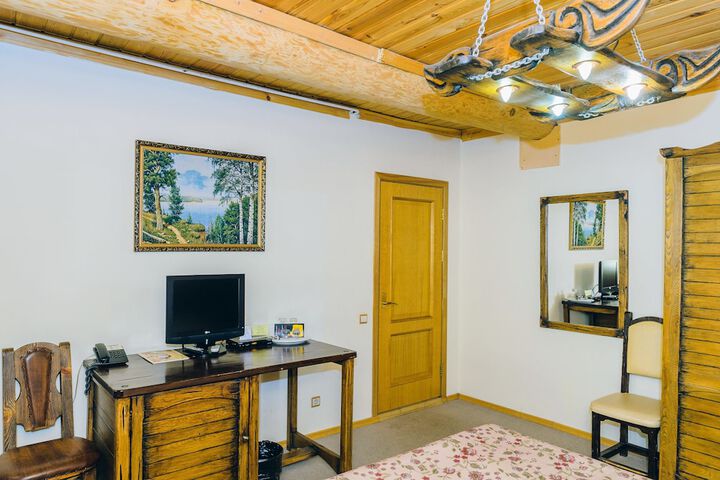Room 6 of 45