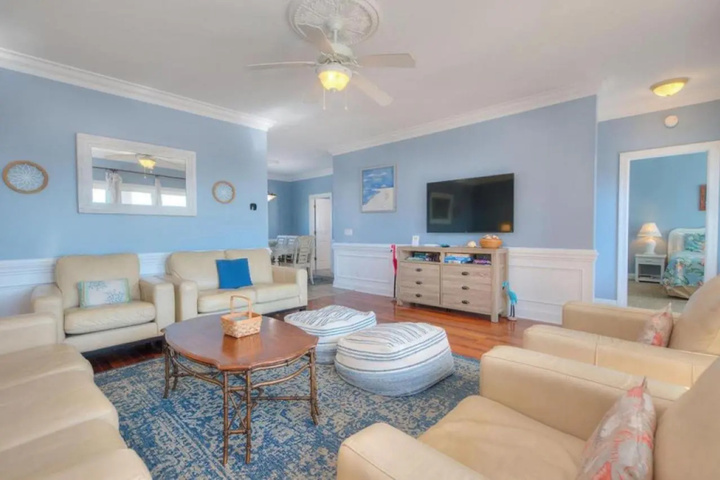 Room 2 of 18