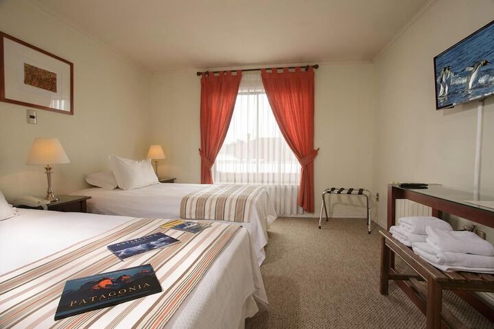 Room 15 of 33
